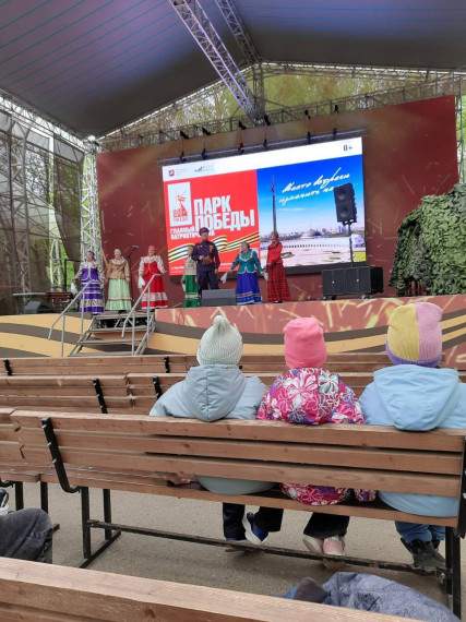 Учащиеся младших классов посетили музей Победы.